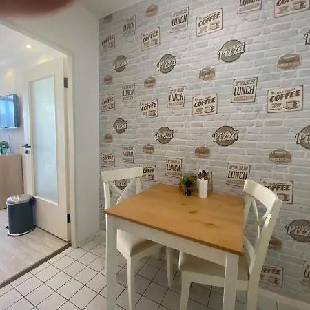 Charming - Balcony - Wifi - Kitchen * Magdeburg